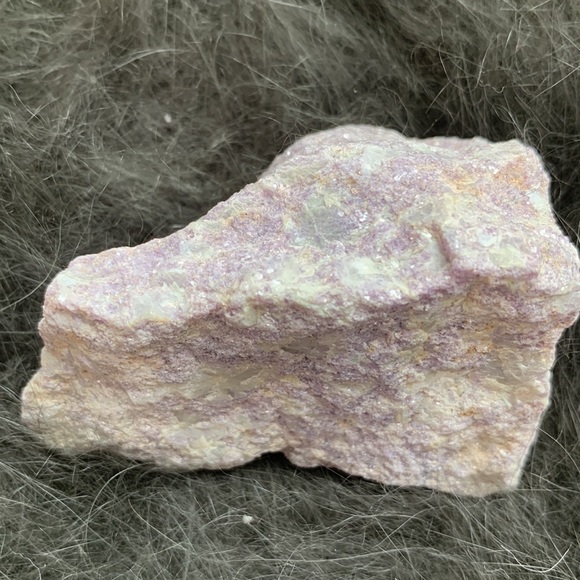 Rough Lepidolite Stone Bundle - Picture 4 of 11